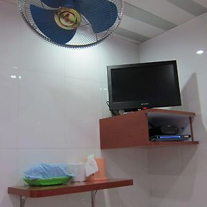 Triple Room Shower